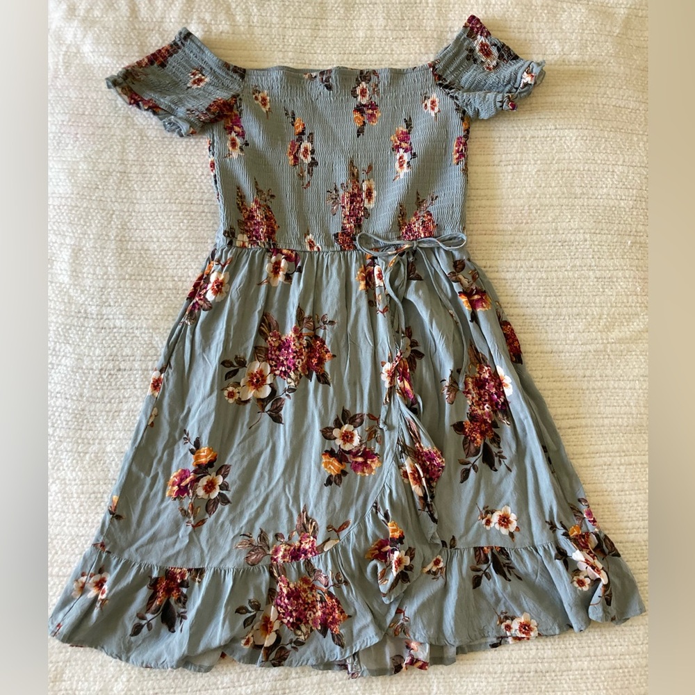 OFF SHOULDER DRESS SMOCKED TOP